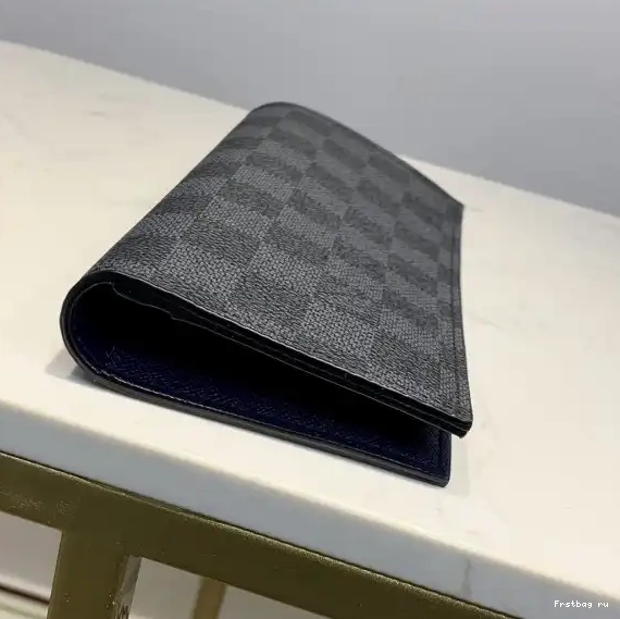 First bag ru ALEXANDRE LOUIS VUITTON WALLET 0610